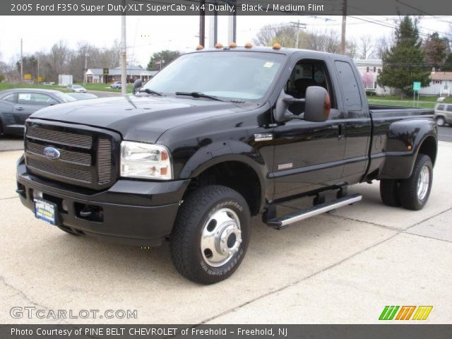 2005 Ford F350 Super Duty XLT SuperCab 4x4 Dually in Black