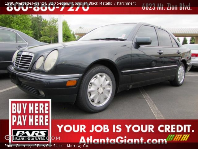 1998 Mercedes-Benz E 320 Sedan in Obsidian Black Metallic