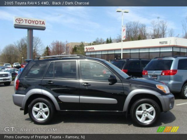 2005 Toyota RAV4 S 4WD in Black