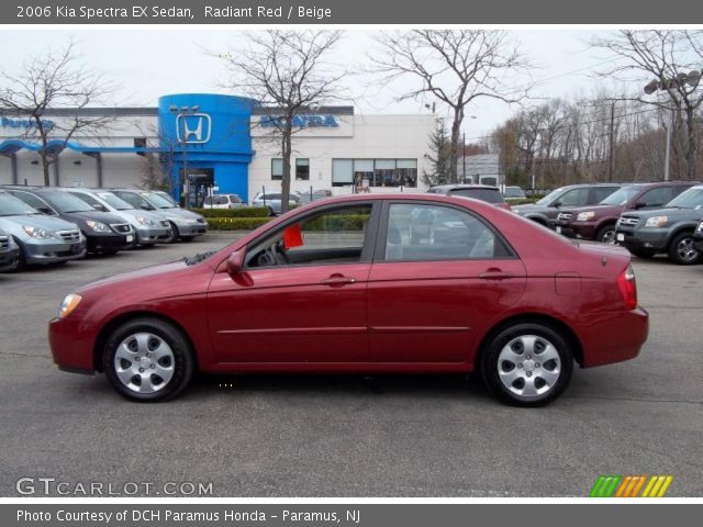 2006 Kia Spectra EX Sedan in Radiant Red