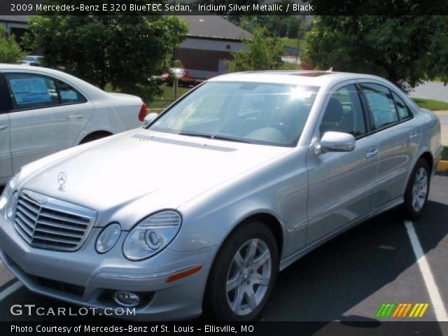 2009 Mercedes-Benz E 320 BlueTEC Sedan in Iridium Silver Metallic