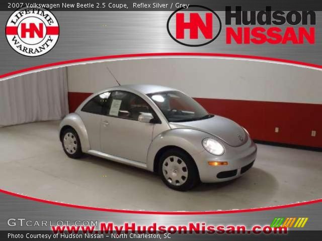 2007 Volkswagen New Beetle 2.5 Coupe in Reflex Silver