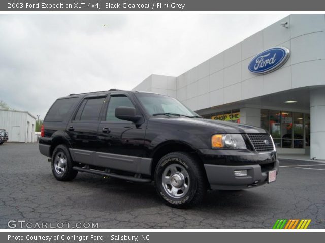 2003 Ford Expedition XLT 4x4 in Black Clearcoat