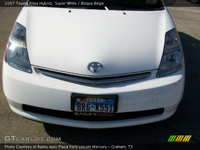 2007 Toyota Prius Hybrid in Super White