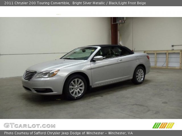 2011 Chrysler 200 Touring Convertible in Bright Silver Metallic