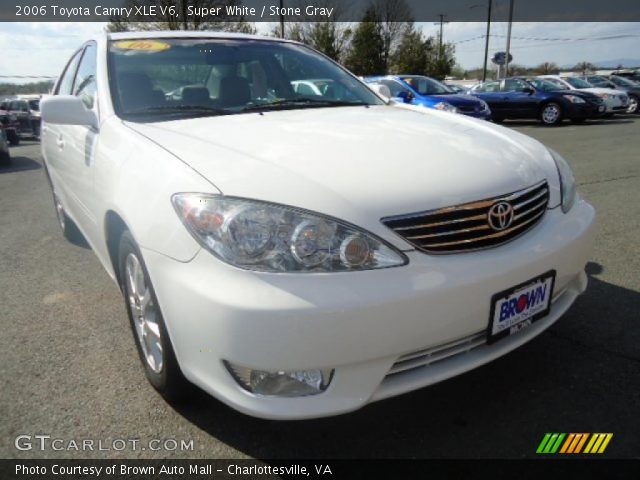 2006 Toyota Camry XLE V6 in Super White