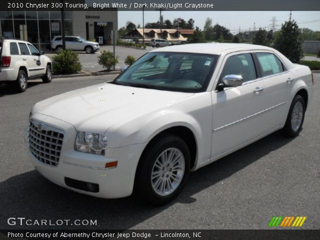 2010 Chrysler 300 Touring in Bright White