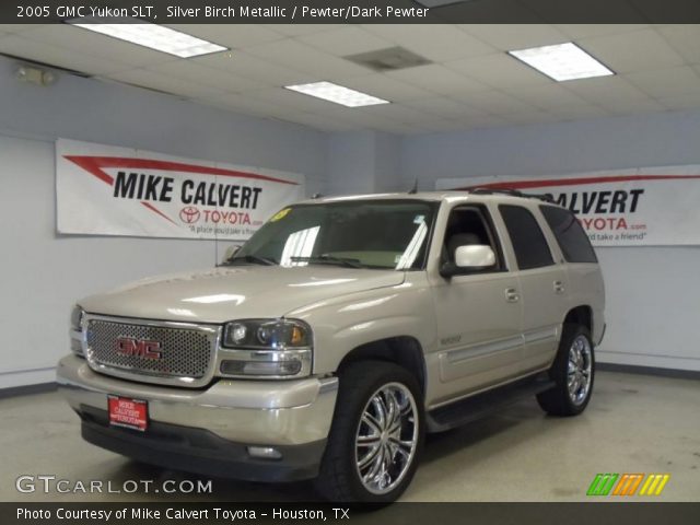 2005 GMC Yukon SLT in Silver Birch Metallic