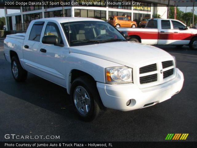 2006 Dodge Dakota SLT Sport Quad Cab in Bright White