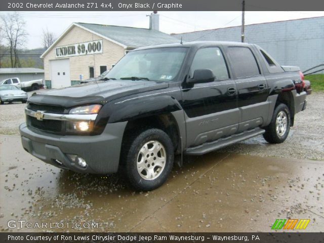 2002 Chevrolet Avalanche Z71 4x4 in Onyx Black