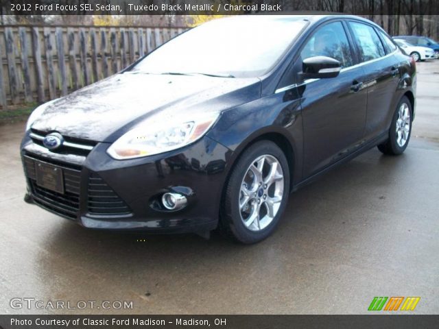 2012 Ford Focus SEL Sedan in Tuxedo Black Metallic