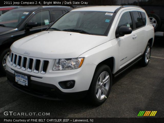 2011 Jeep Compass 2.4 in Bright White