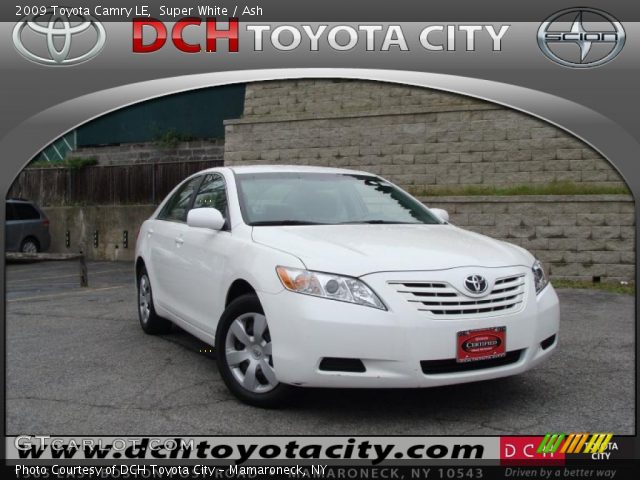 2009 Toyota Camry LE in Super White