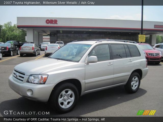 2007 Toyota Highlander  in Millenium Silver Metallic