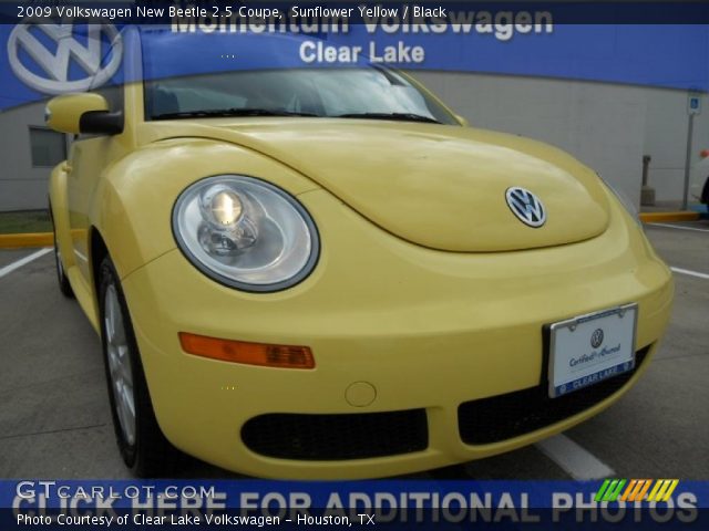 2009 Volkswagen New Beetle 2.5 Coupe in Sunflower Yellow