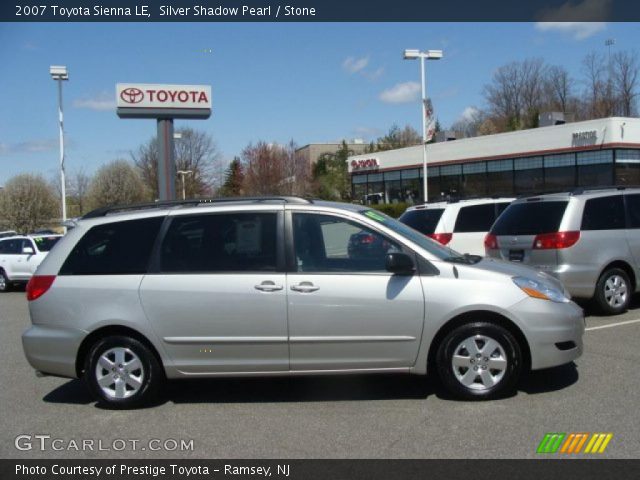 2007 Toyota Sienna LE in Silver Shadow Pearl