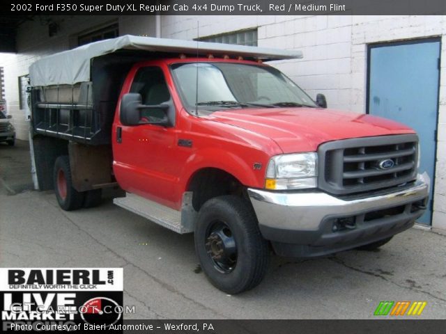 2002 Ford F350 Super Duty XL Regular Cab 4x4 Dump Truck in Red