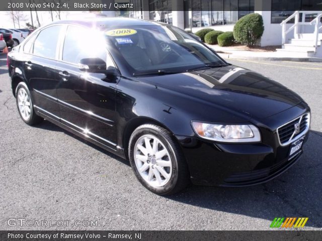 2008 Volvo S40 2.4i in Black Stone