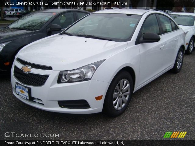2011 Chevrolet Cruze LS in Summit White
