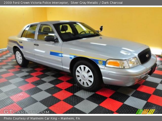 2009 Ford Crown Victoria Police Interceptor in Silver Gray Metallic