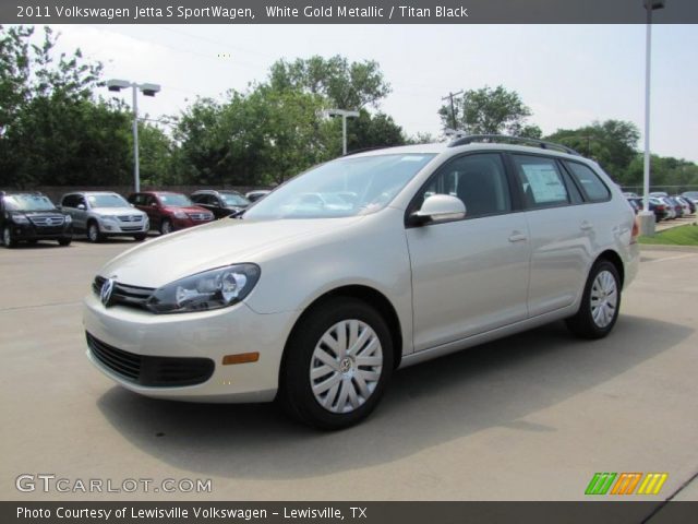 2011 Volkswagen Jetta S SportWagen in White Gold Metallic