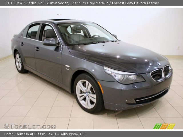 2010 BMW 5 Series 528i xDrive Sedan in Platinum Grey Metallic