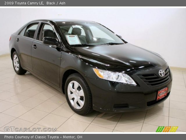 2009 Toyota Camry LE in Black