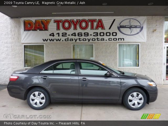 2009 Toyota Camry LE in Magnetic Gray Metallic