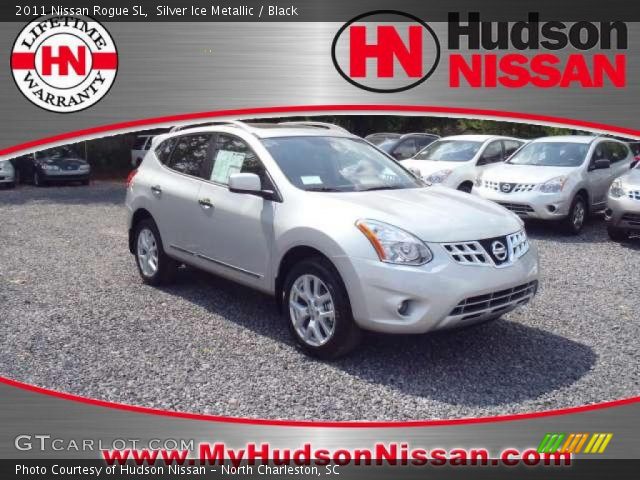 2011 Nissan Rogue SL in Silver Ice Metallic