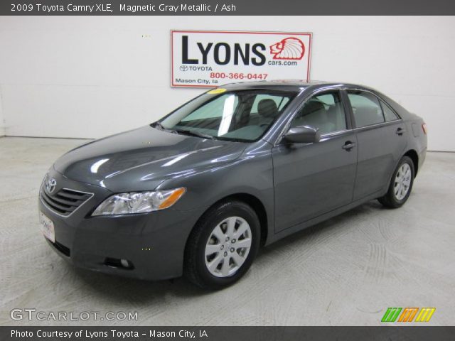 2009 Toyota Camry XLE in Magnetic Gray Metallic