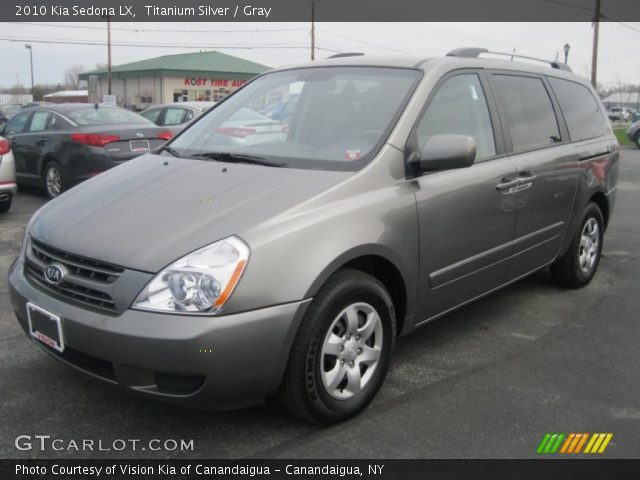 2010 Kia Sedona LX in Titanium Silver