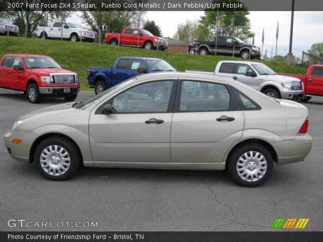 2007 Ford Focus ZX4 S Sedan in Pueblo Gold Metallic