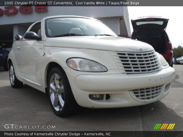 2005 Chrysler PT Cruiser GT Convertible in Cool Vanilla White