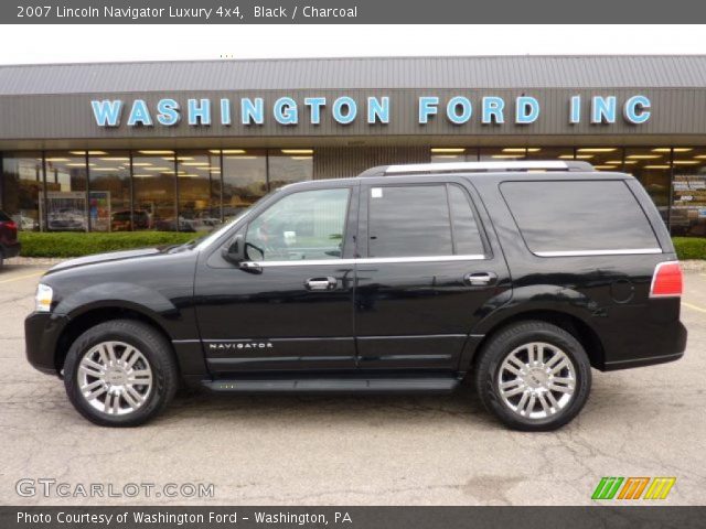 2007 Lincoln Navigator Luxury 4x4 in Black