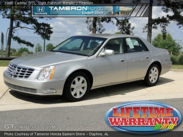 2006 Cadillac DTS  in Light Platinum Metallic