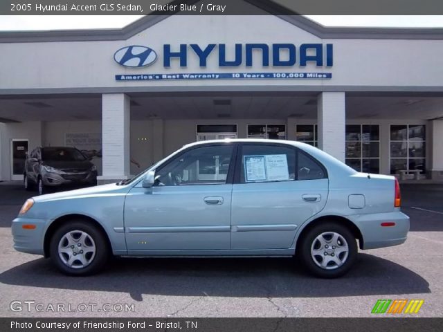 2005 Hyundai Accent GLS Sedan in Glacier Blue