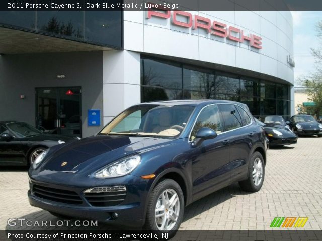 2011 Porsche Cayenne S in Dark Blue Metallic