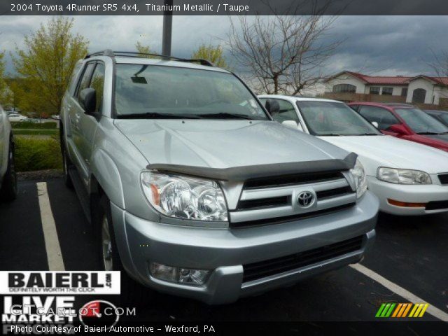 2004 Toyota 4Runner SR5 4x4 in Titanium Metallic