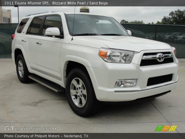 2011 Toyota 4Runner SR5 in Blizzard White Pearl