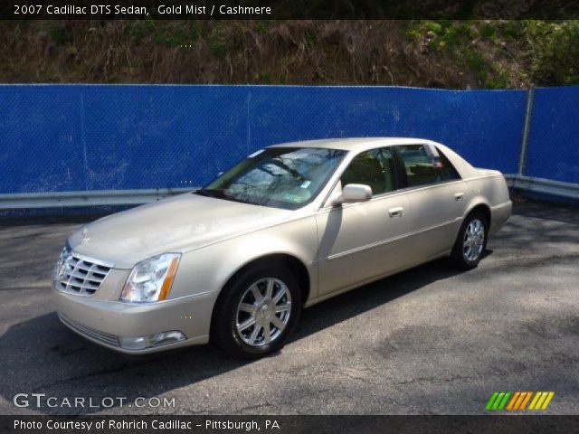 2007 Cadillac DTS Sedan in Gold Mist