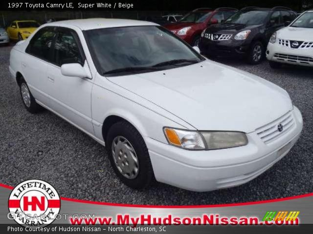 1997 Toyota Camry LE in Super White