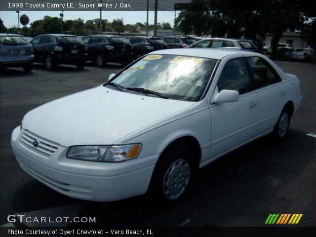 1998 Toyota Camry LE in Super White