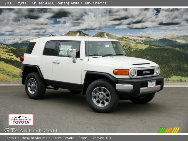 2011 Toyota FJ Cruiser 4WD in Iceberg White