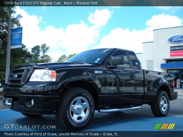 2006 Ford F150 STX Regular Cab in Black