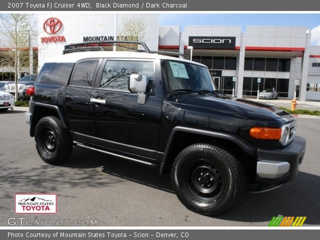 2007 Toyota FJ Cruiser 4WD in Black Diamond