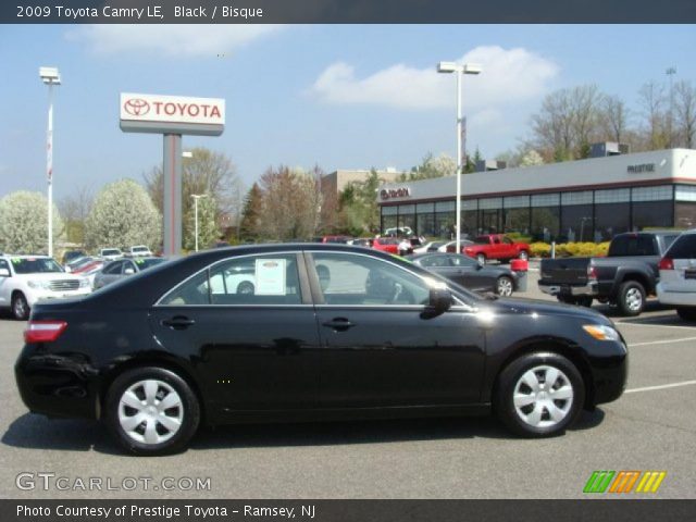 2009 Toyota Camry LE in Black