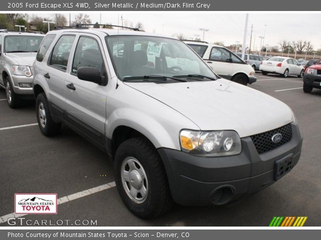 2005 Ford Escape XLS 4WD in Silver Metallic