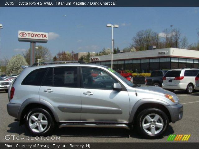 2005 Toyota RAV4 S 4WD in Titanium Metallic