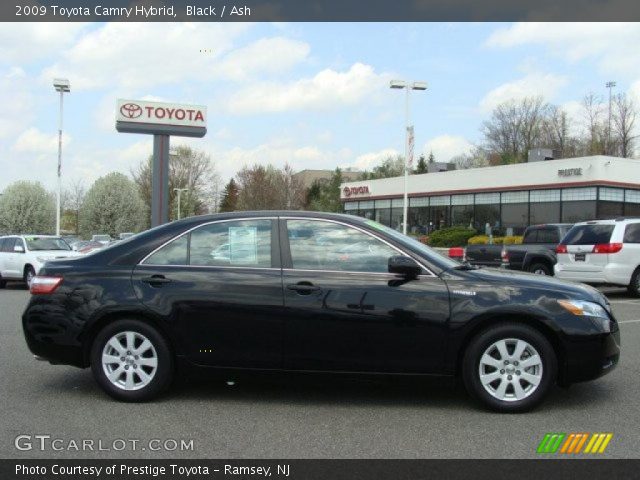 2009 Toyota Camry Hybrid in Black