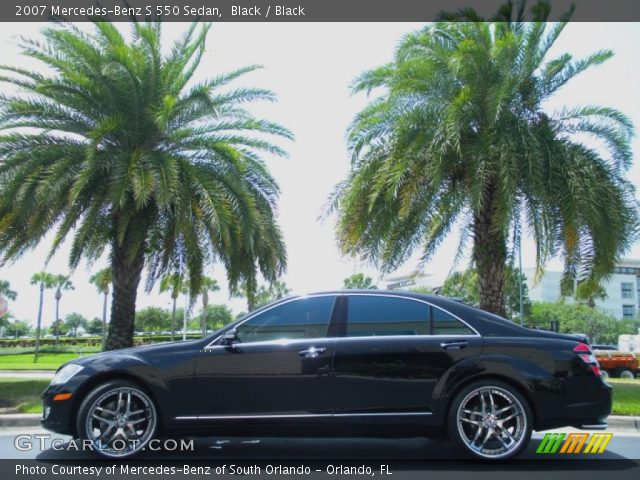2007 Mercedes-Benz S 550 Sedan in Black